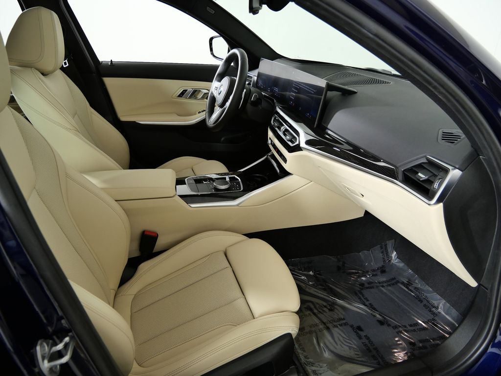 Thumbnail: 2023 BMW 3 Series - 24