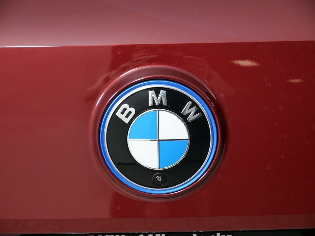 Thumbnail: 2025 BMW iX - 15
