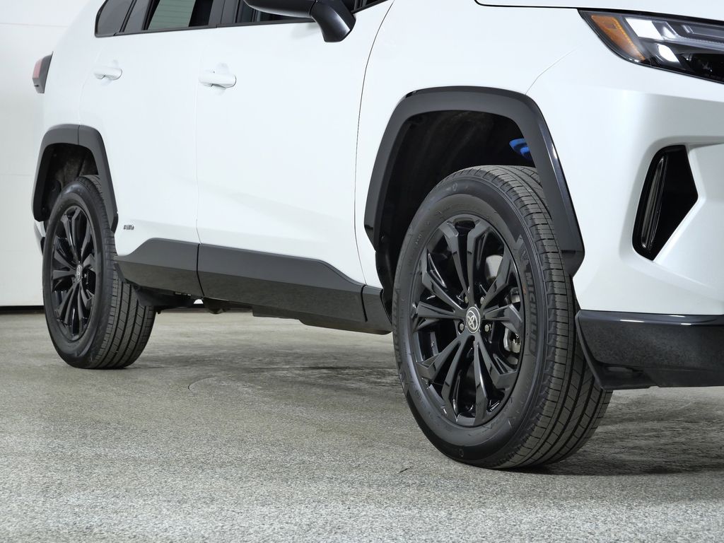 Thumbnail: 2024 Toyota RAV4 - 7