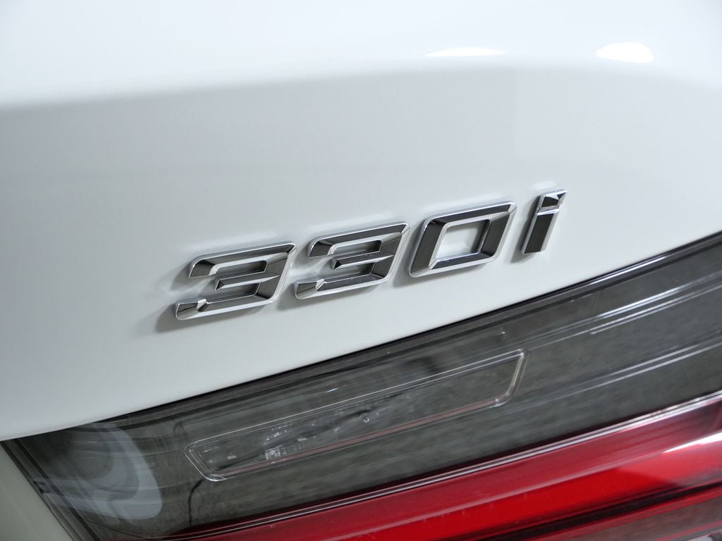 Thumbnail: 2025 BMW 3 Series - 15