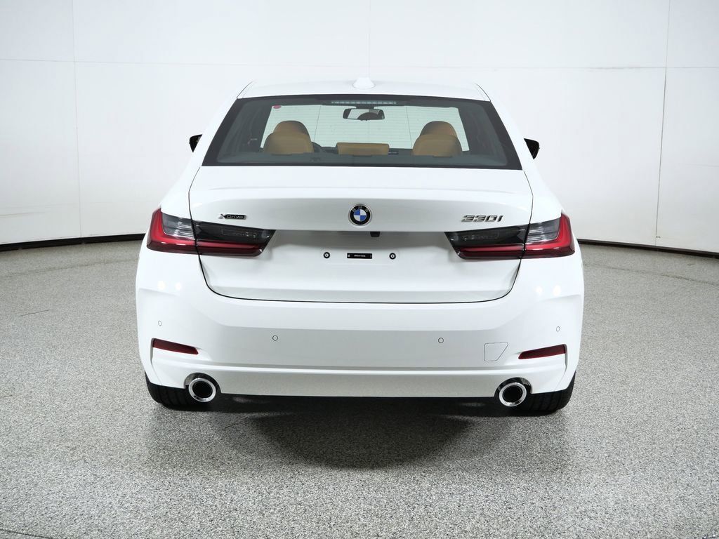 Thumbnail: 2026 BMW 3 Series - 12