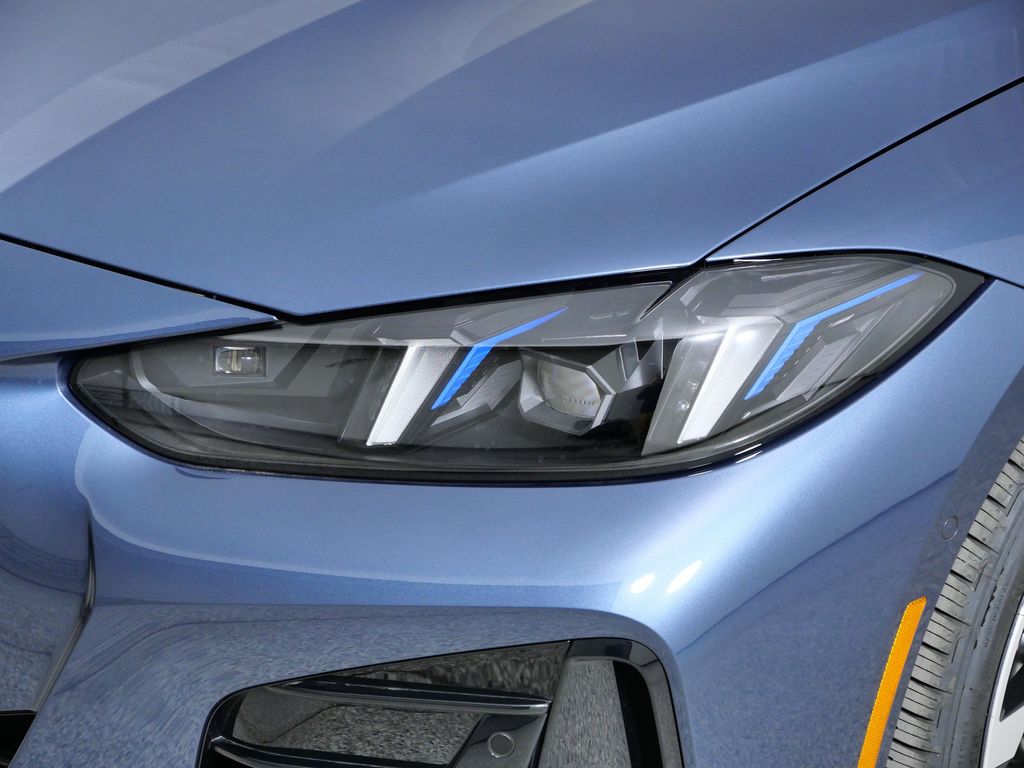 Thumbnail: 2026 BMW 4 Series - 3