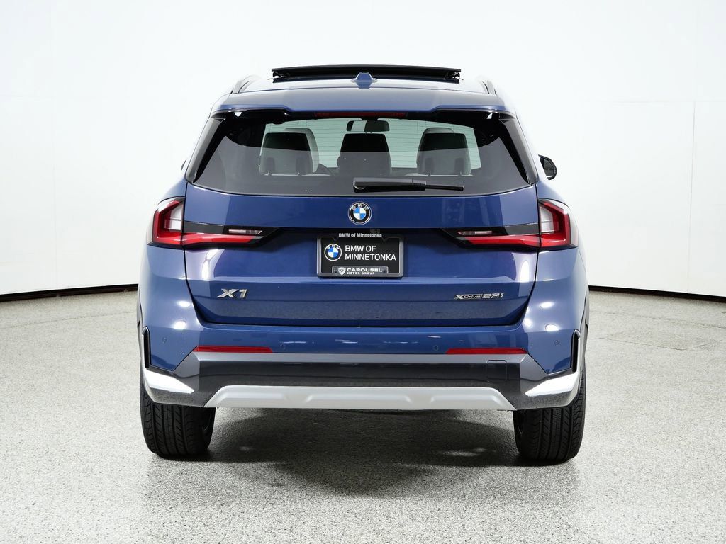 Thumbnail: 2026 BMW X1 - 12