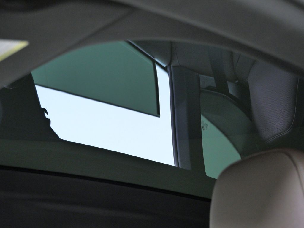 Thumbnail: 2026 BMW iX - 19