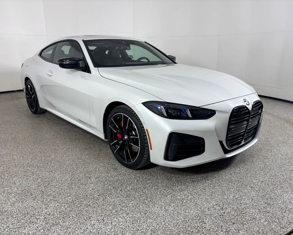 Thumbnail: 2025 BMW 4 Series - 4