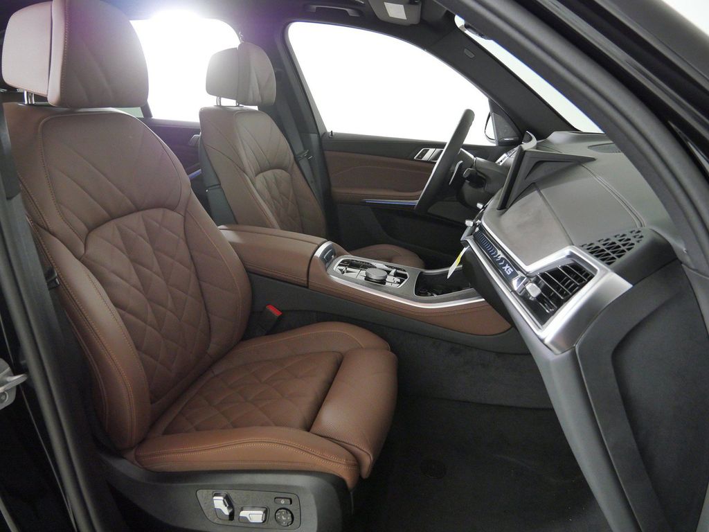 Thumbnail: 2026 BMW X5 - 21