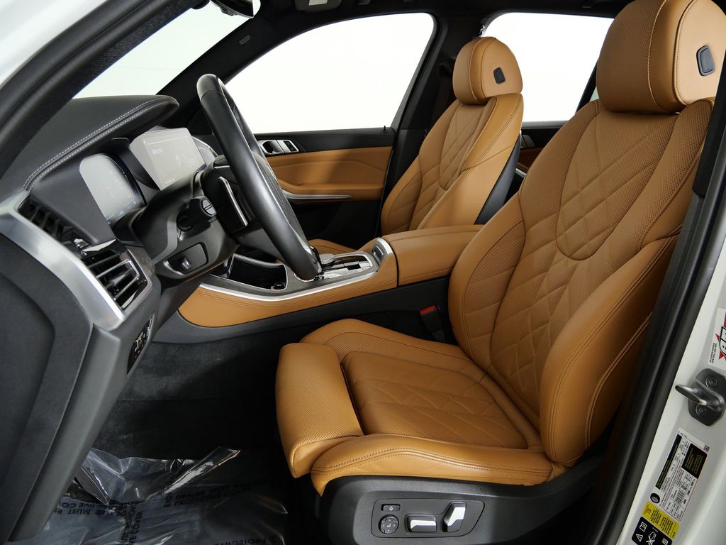 Thumbnail: 2023 BMW X5 - 40