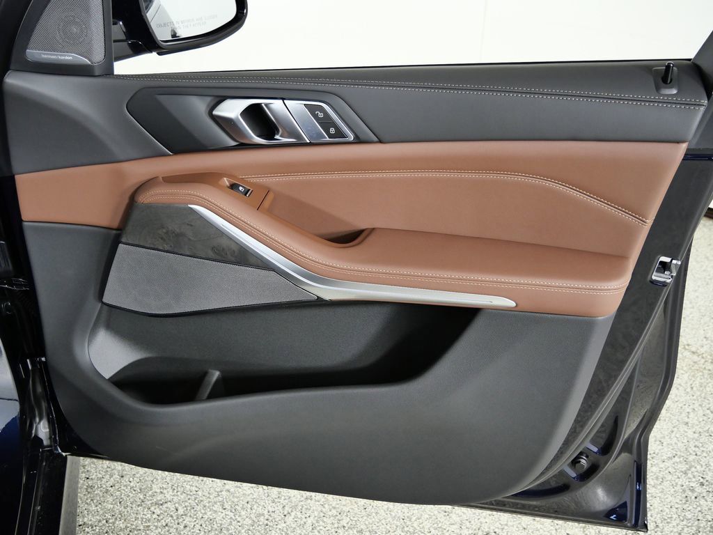 Thumbnail: 2026 BMW X5 - 21