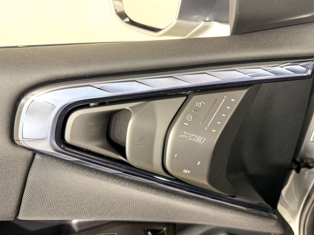 Thumbnail: 2025 BMW X3 - 33