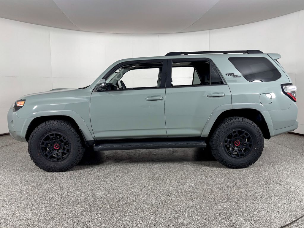 Thumbnail: 2022 Toyota 4Runner - 6