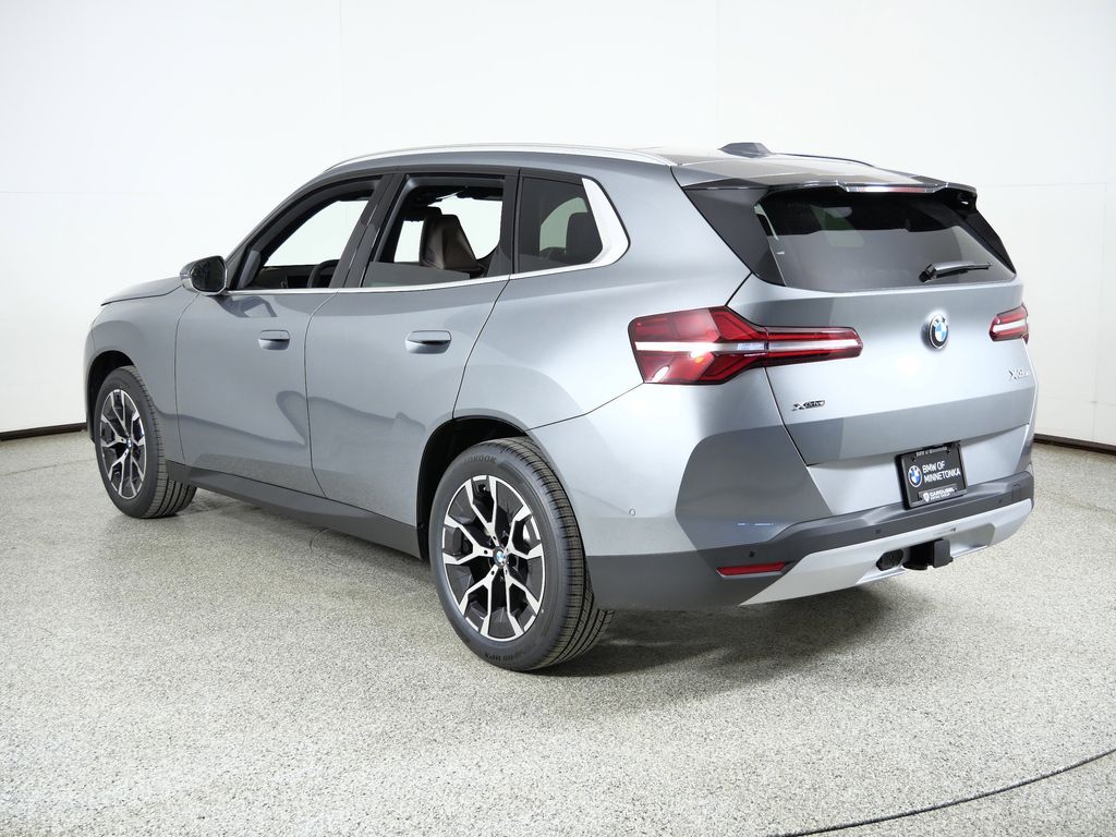 Thumbnail: 2026 BMW X3 - 14