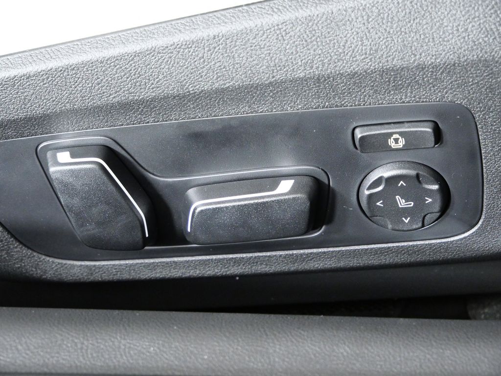 Thumbnail: 2026 BMW M4 - 21