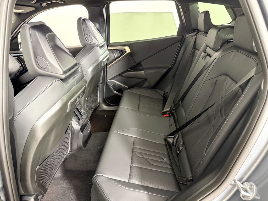 Thumbnail: 2025 BMW X3 - 28