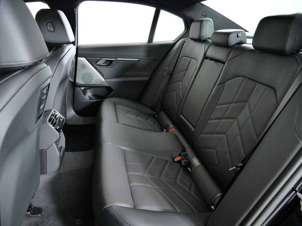 Thumbnail: 2026 BMW 5 Series - 31