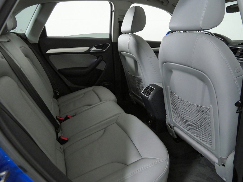 Thumbnail: 2017 Audi Q3 - 26