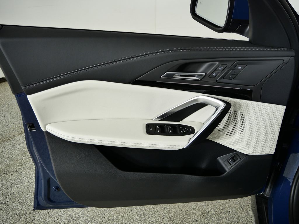 Thumbnail: 2026 BMW X1 - 31