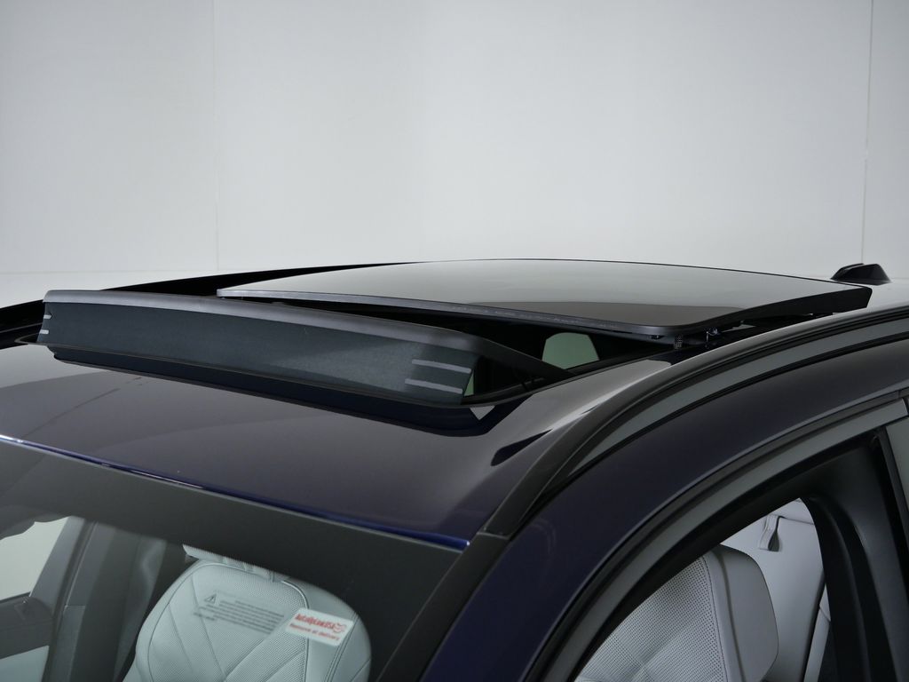 Thumbnail: 2026 BMW X5 - 18