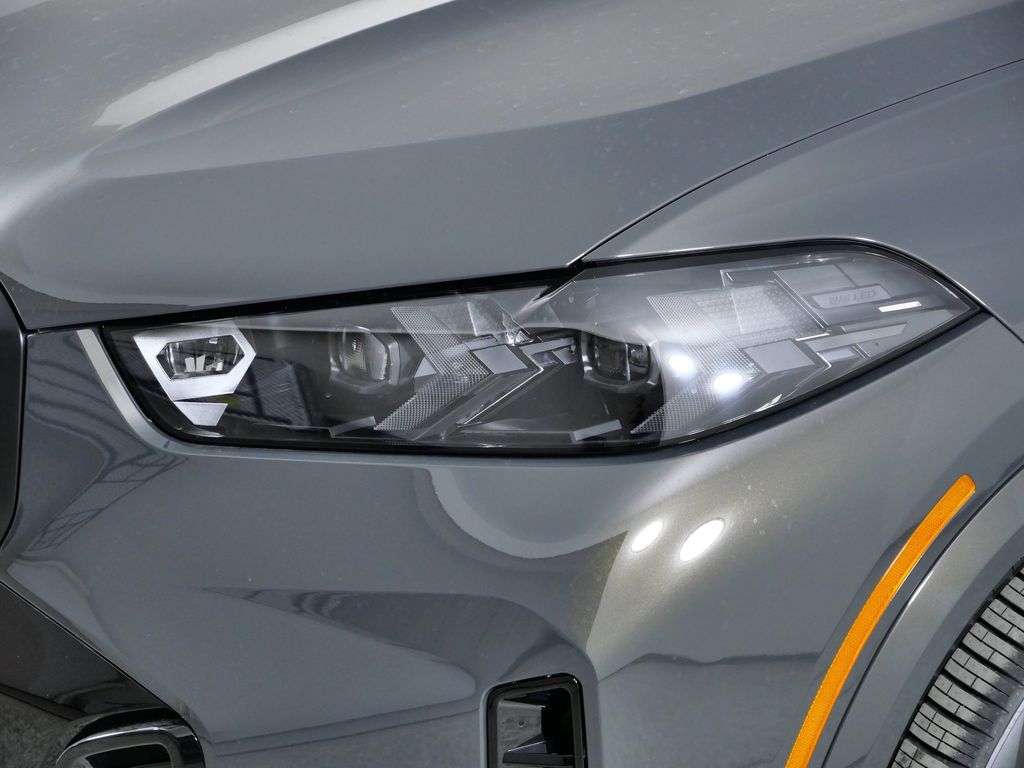 Thumbnail: 2026 BMW X5 - 3