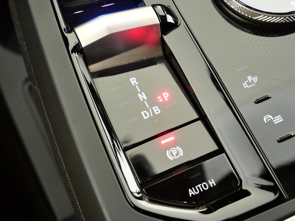 Thumbnail: 2023 BMW iX - 51