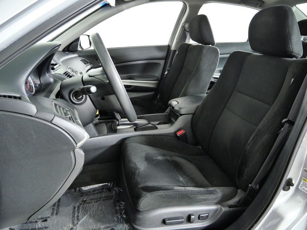 Thumbnail: 2010 Honda Accord - 32