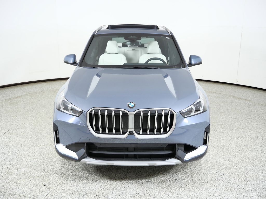 Thumbnail: 2026 BMW X1 - 16