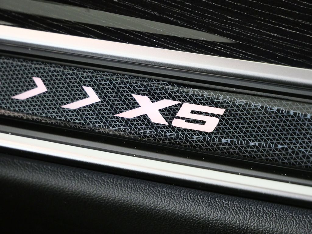 Thumbnail: 2026 BMW X5 - 24