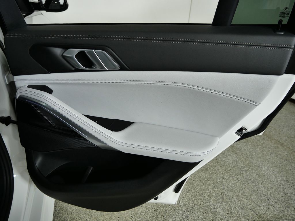 Thumbnail: 2025 BMW X6 - 30