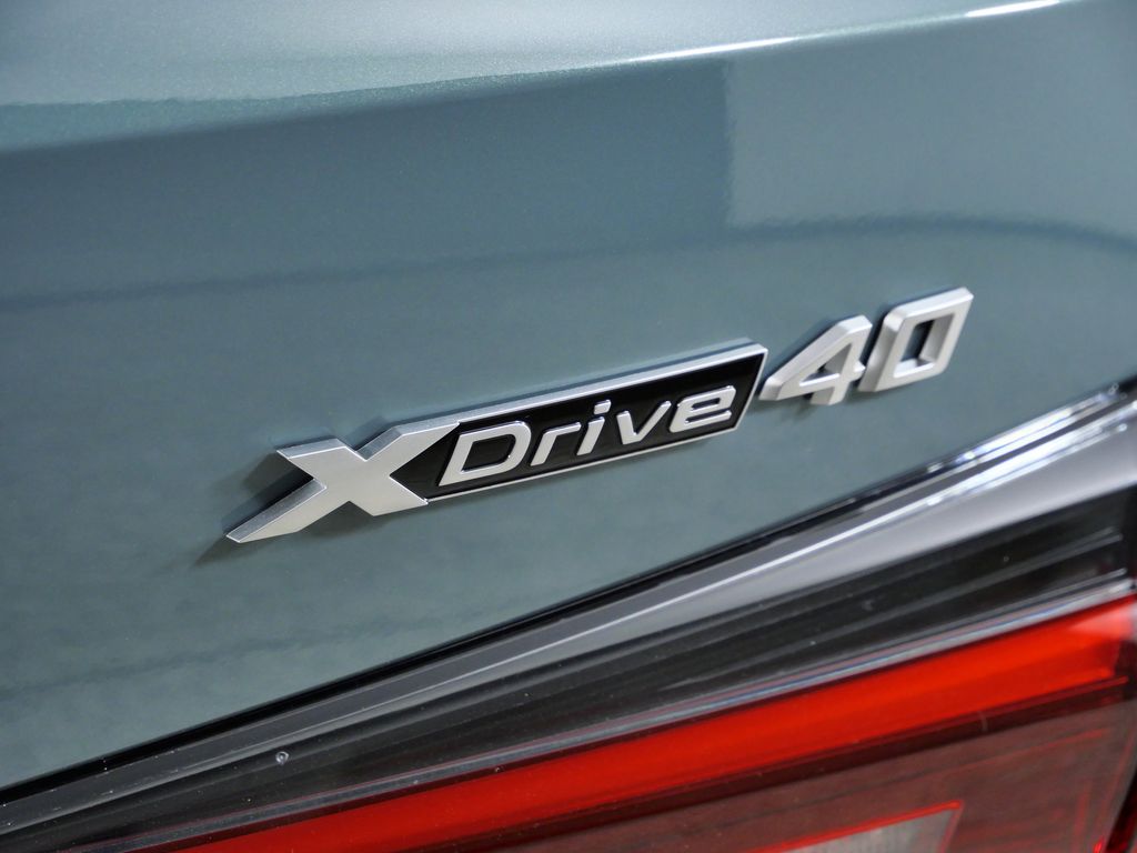 Thumbnail: 2026 BMW i4 - 12