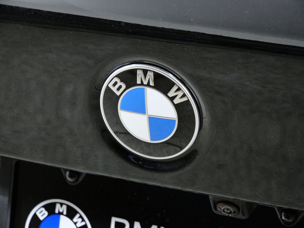 Thumbnail: 2026 BMW 3 Series - 11