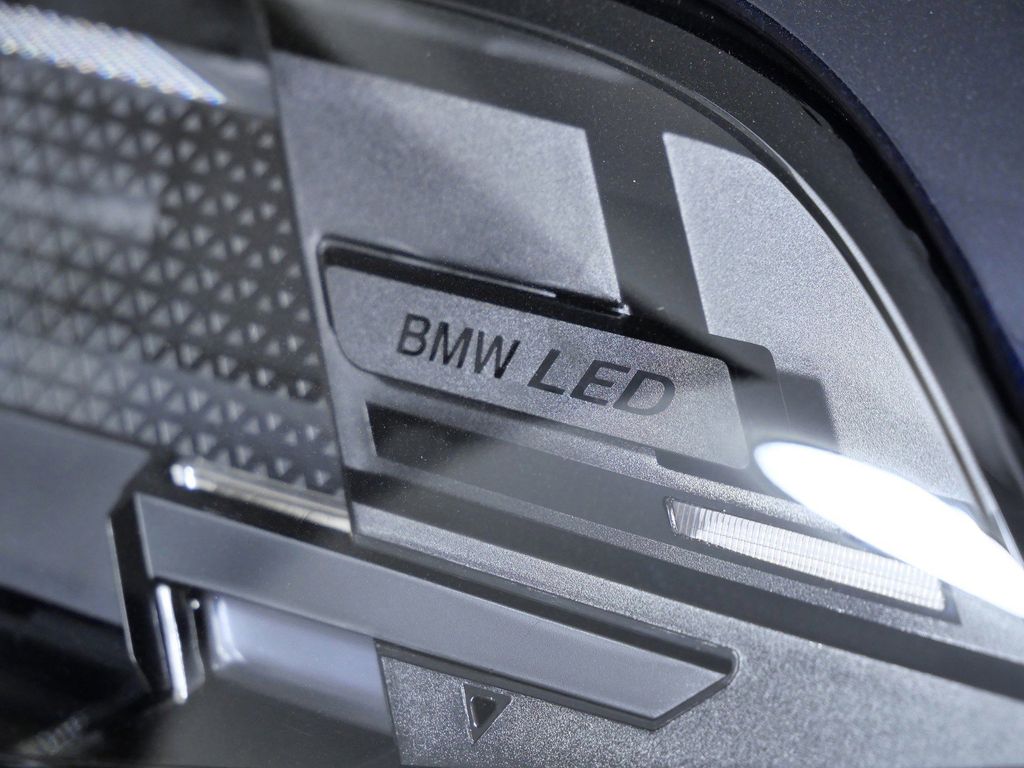 Thumbnail: 2026 BMW X5 - 4