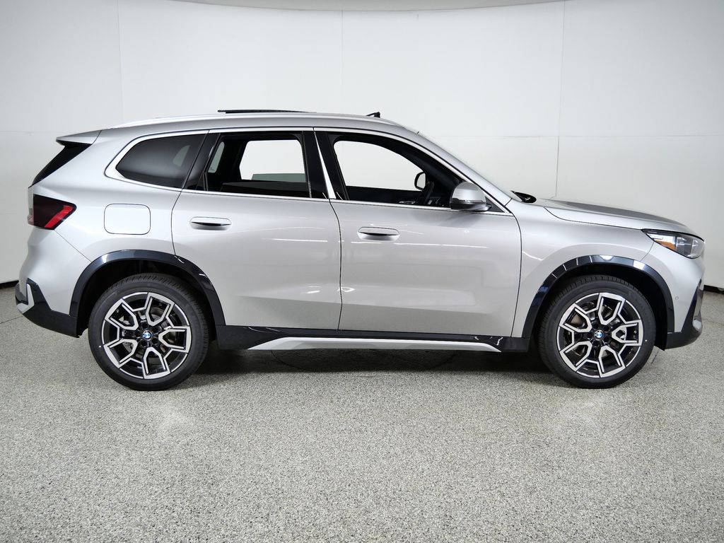 Thumbnail: 2026 BMW X1 - 8