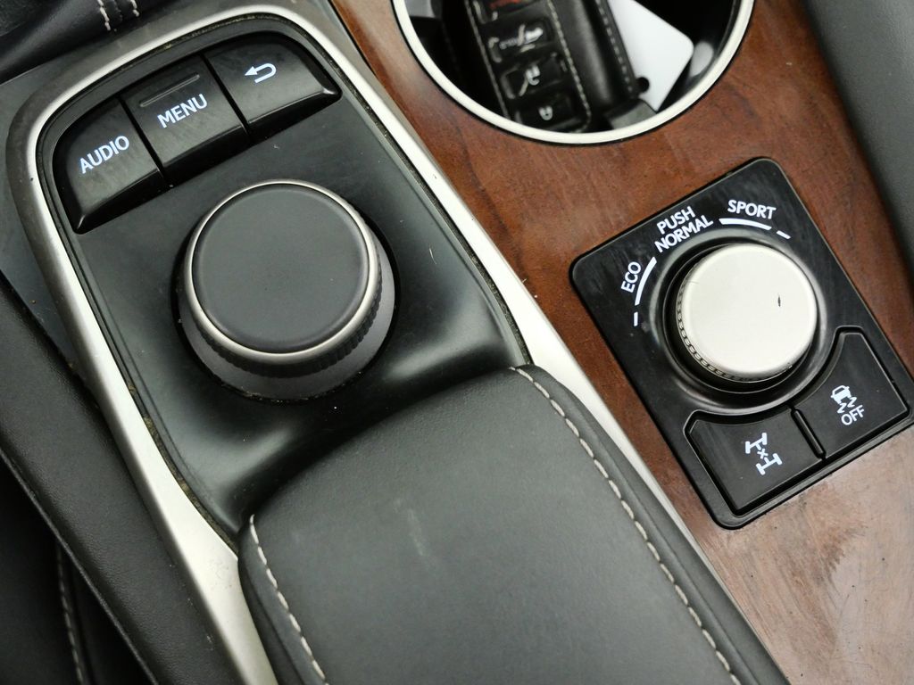 Thumbnail: 2018 Lexus RX - 49