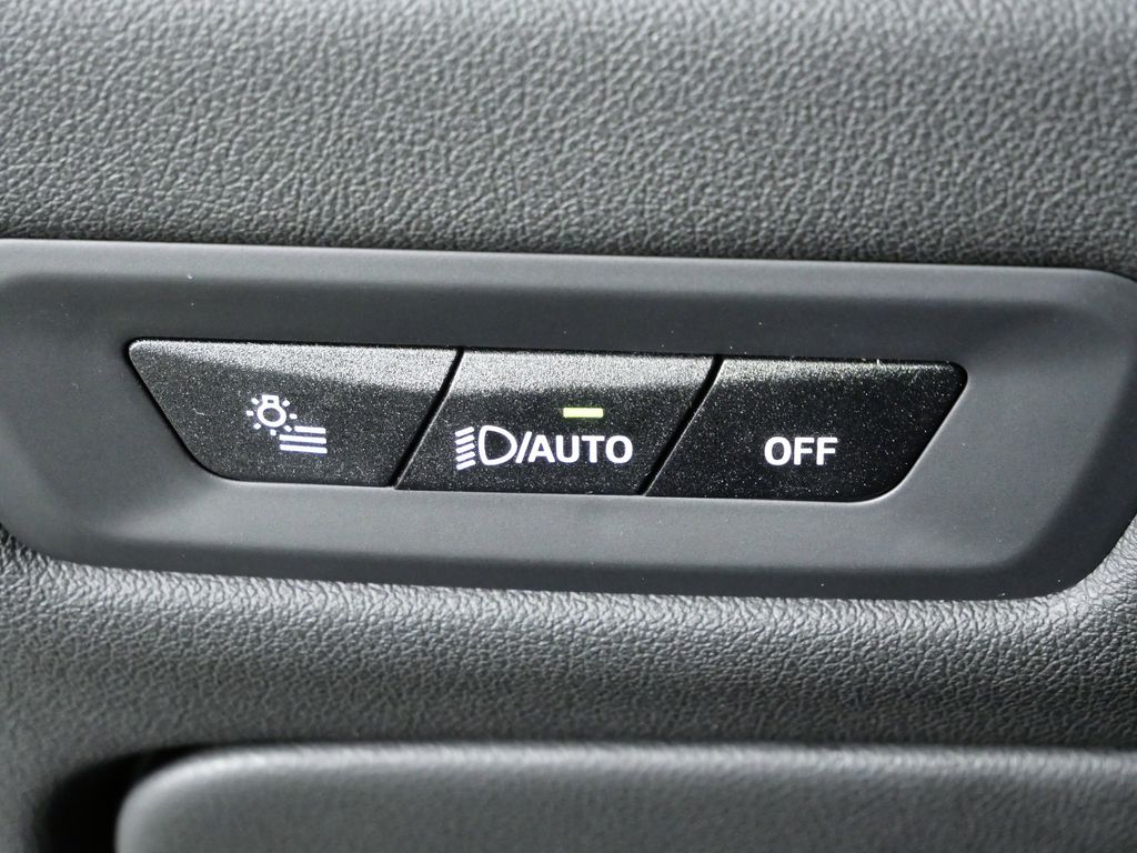 Thumbnail: 2026 BMW X5 - 40