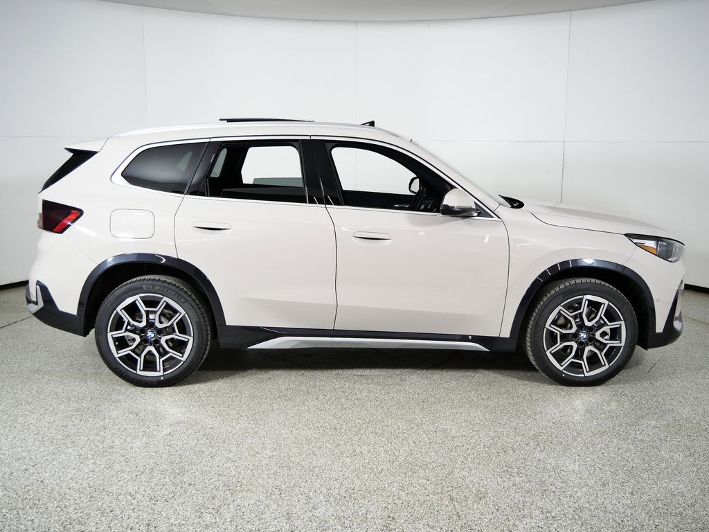 Thumbnail: 2026 BMW X1 - 8