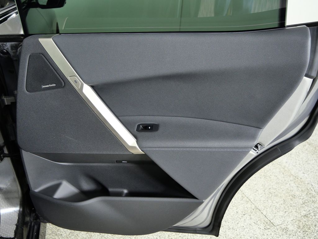 Thumbnail: 2023 BMW iX - 29