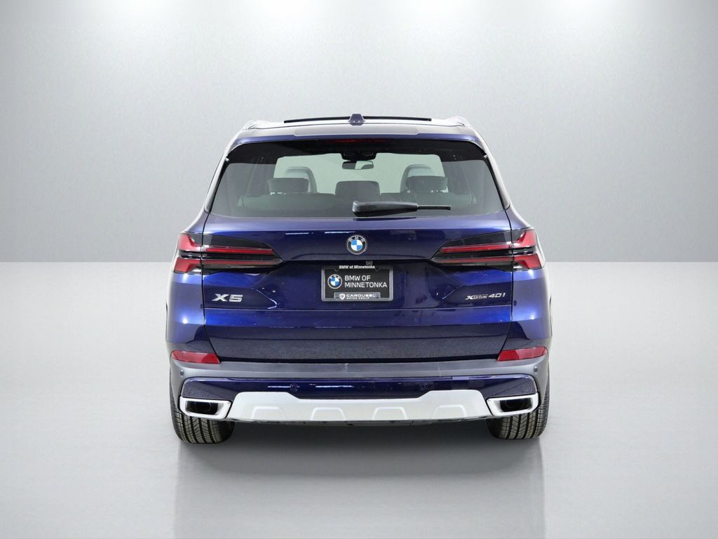 Thumbnail: 2026 BMW X5 - 10