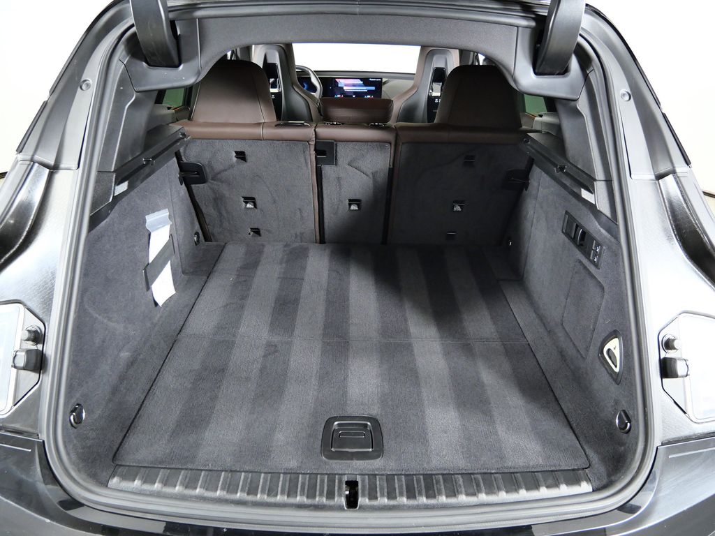 Thumbnail: 2023 BMW iX - 32