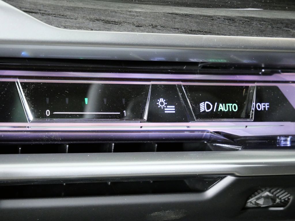 Thumbnail: 2026 BMW 7 Series - 39