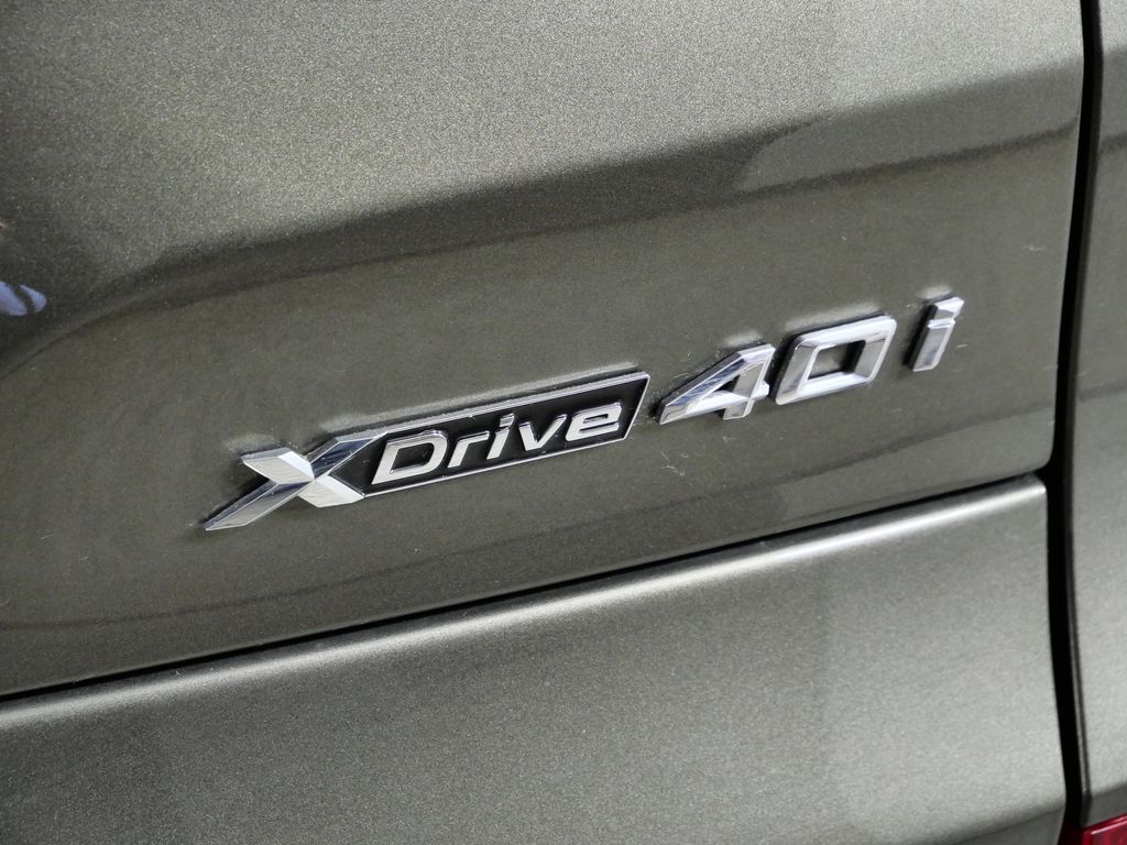 Thumbnail: 2026 BMW X5 - 12
