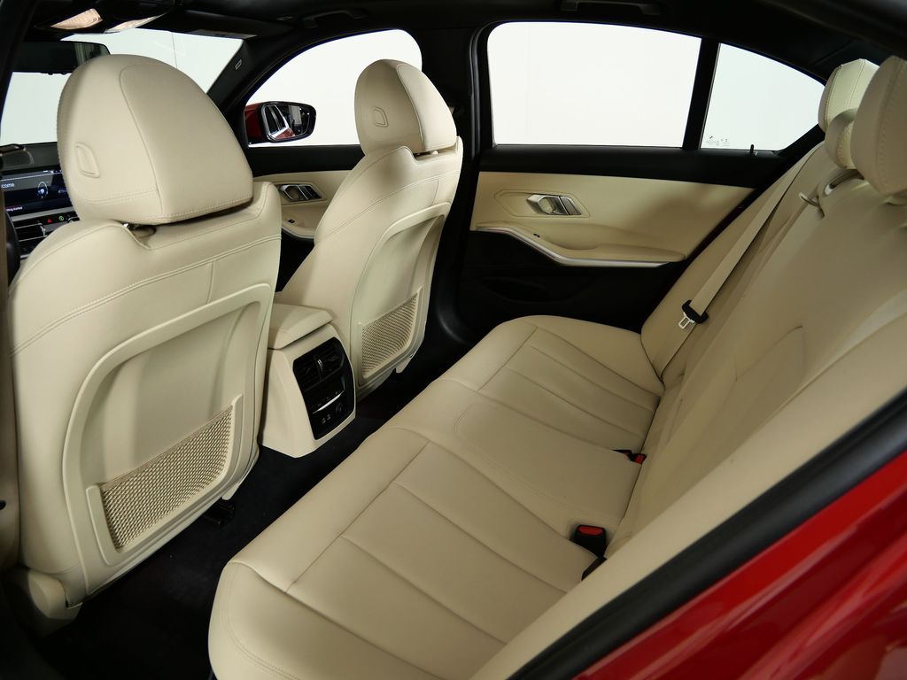 Thumbnail: 2019 BMW 3 Series - 30