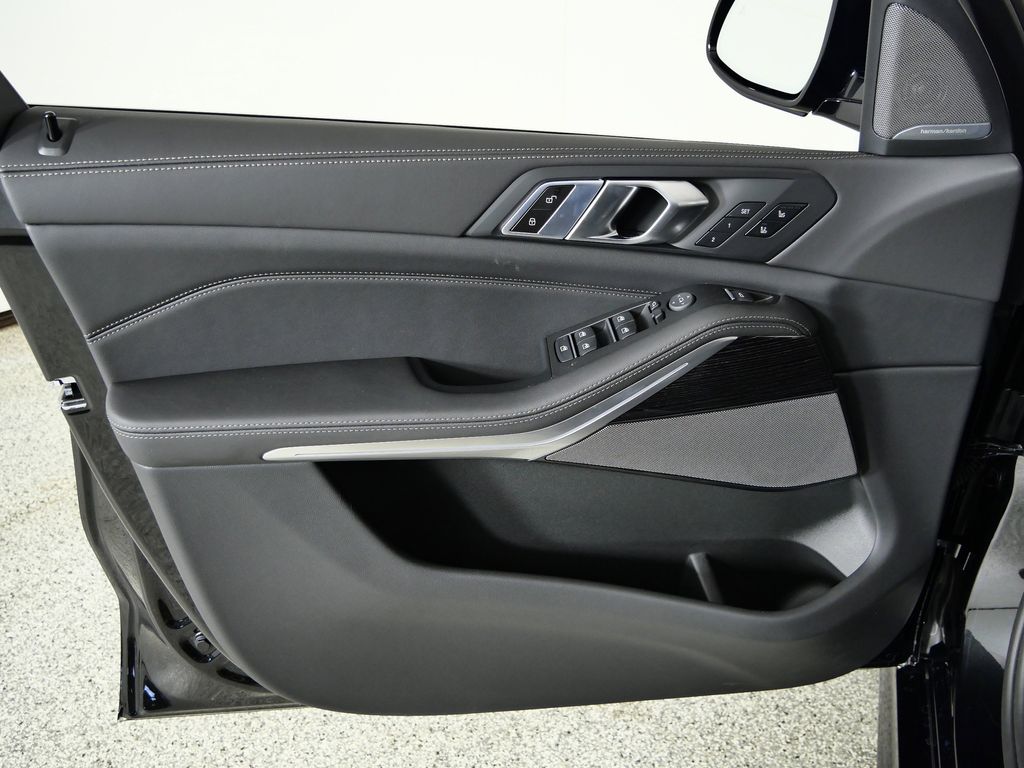 Thumbnail: 2026 BMW X5 - 34