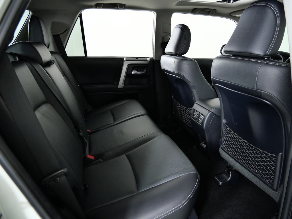 Thumbnail: 2022 Toyota 4Runner - 24