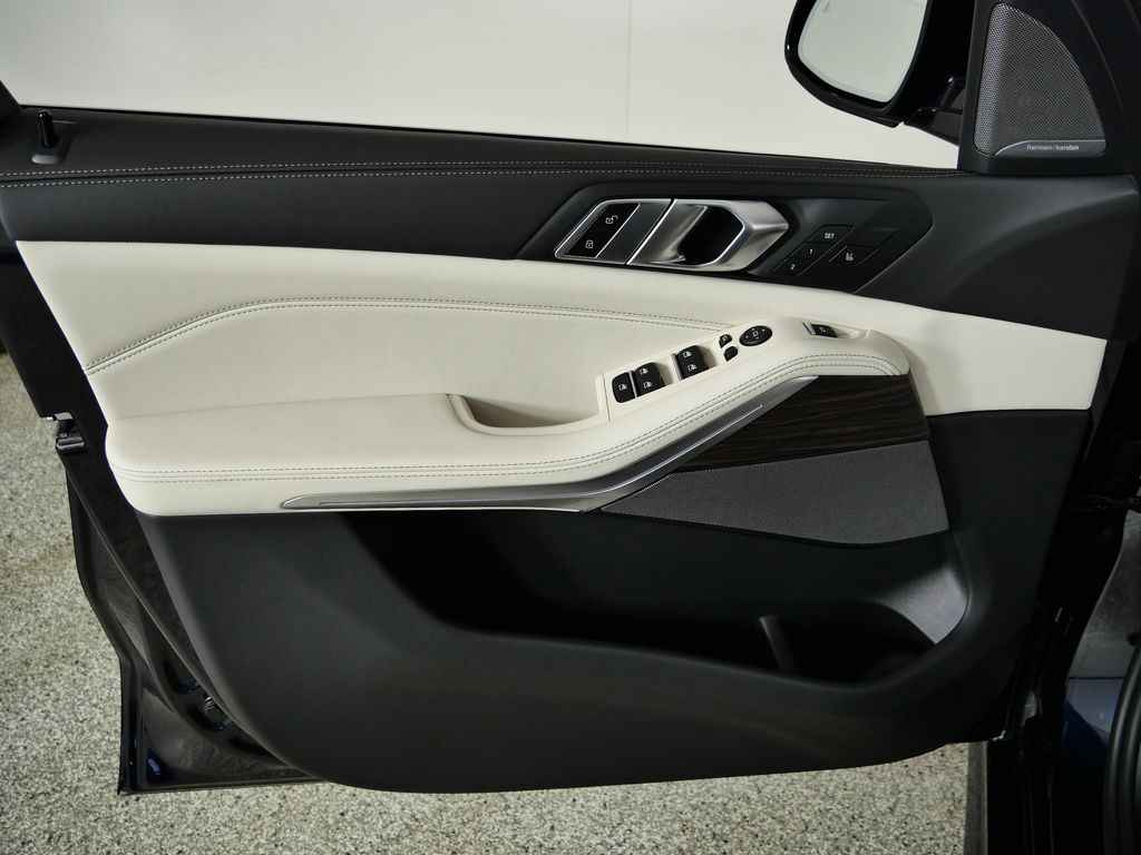 Thumbnail: 2026 BMW X5 - 34