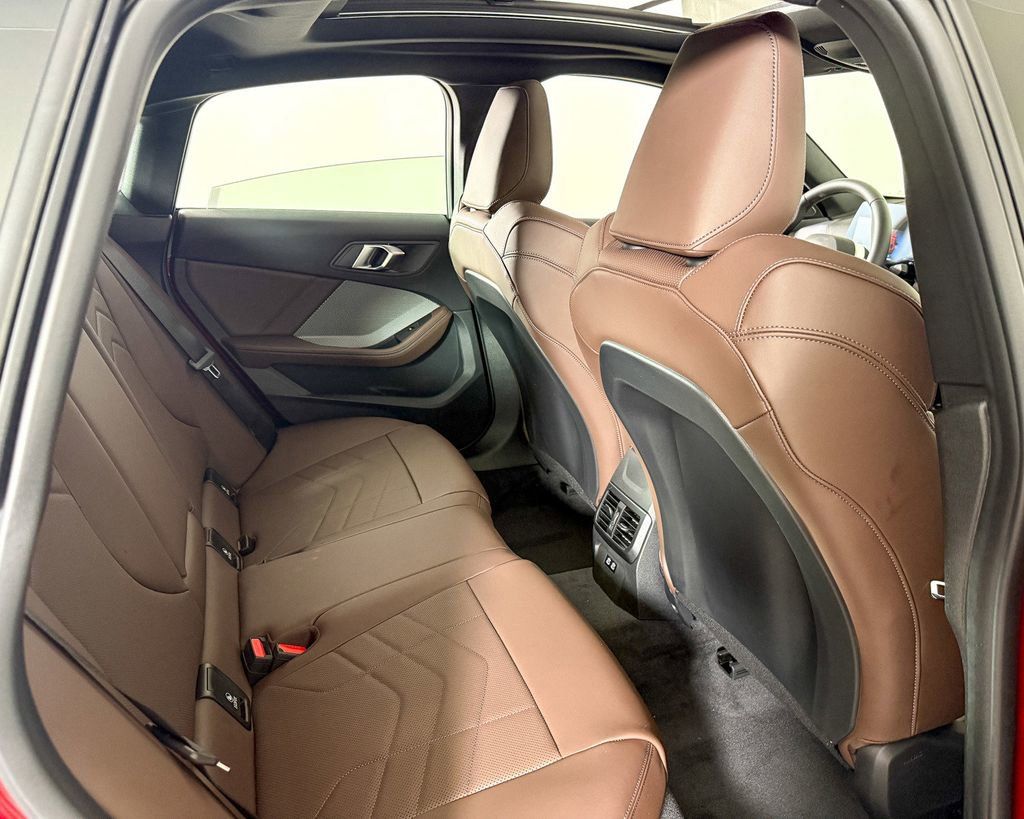 Thumbnail: 2025 BMW 2 Series - 26