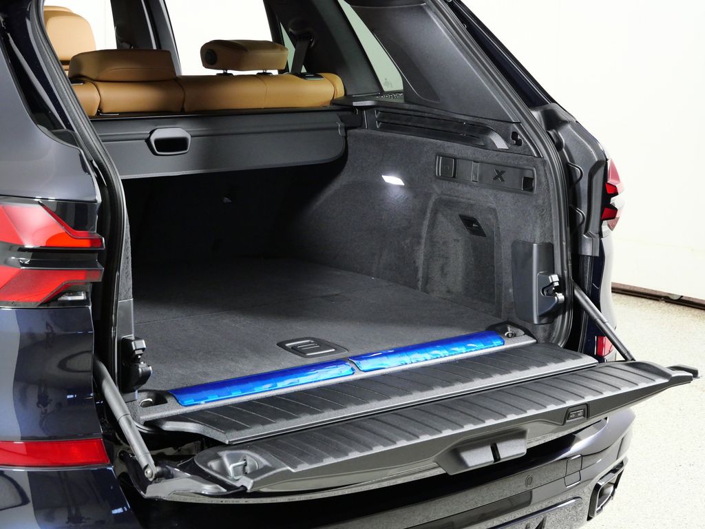 Thumbnail: 2026 BMW X5 - 29