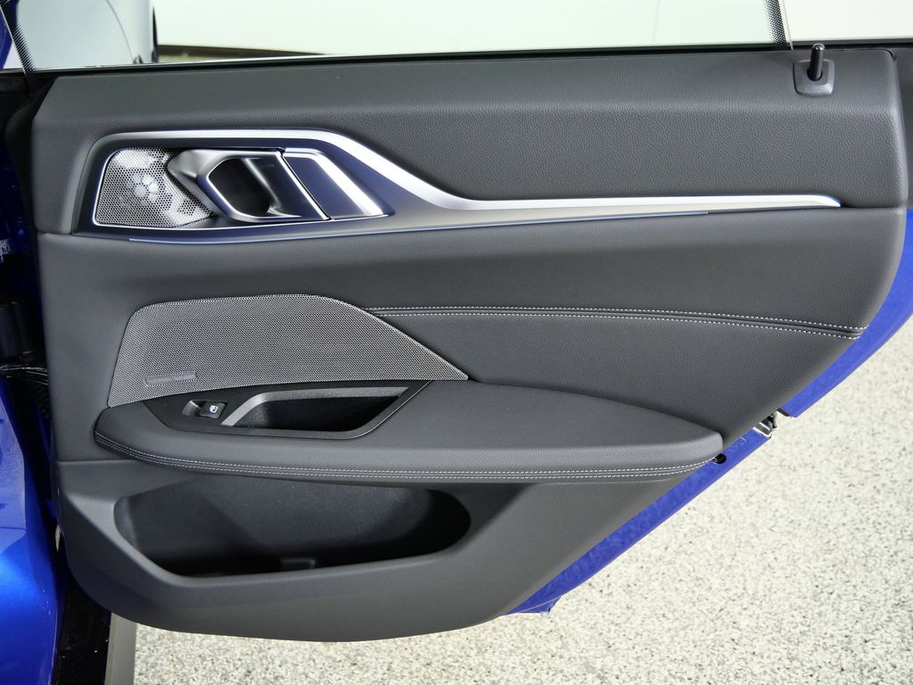 Thumbnail: 2026 BMW i4 - 24