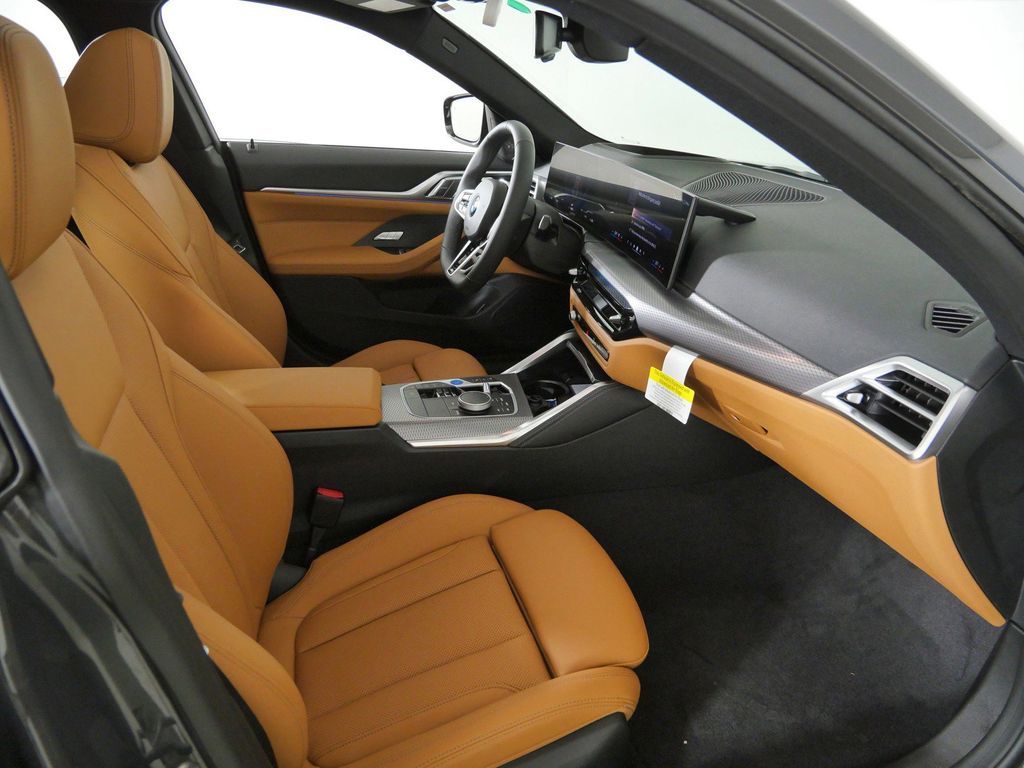 Thumbnail: 2026 BMW i4 - 19