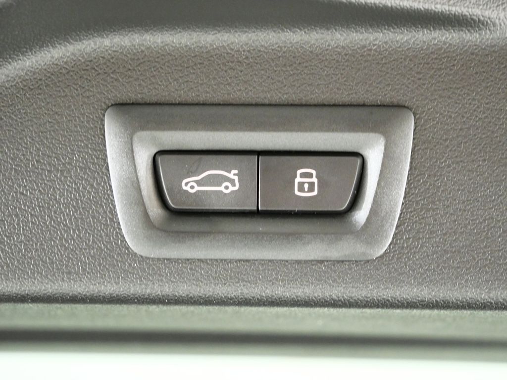 Thumbnail: 2026 BMW X5 - 30