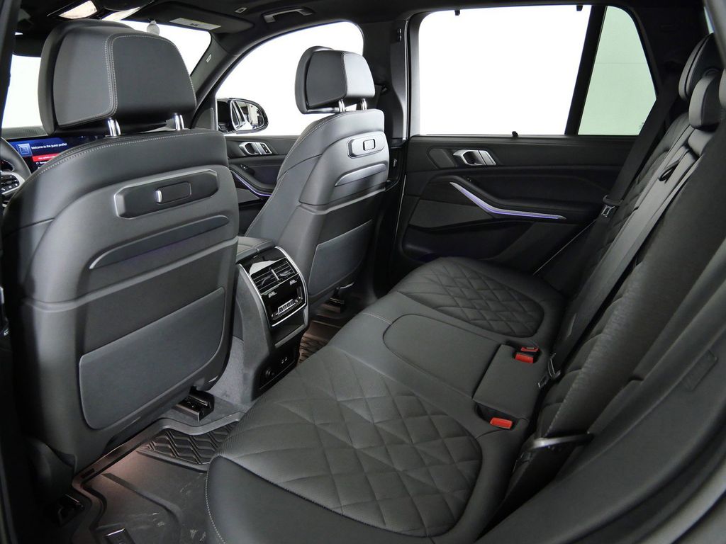 Thumbnail: 2026 BMW X5 - 32