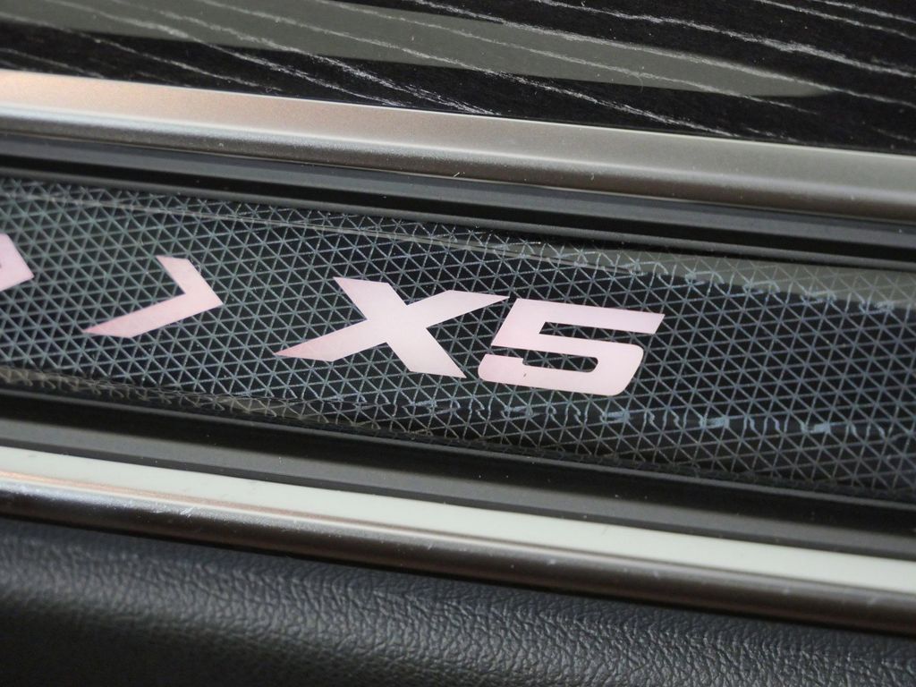 Thumbnail: 2026 BMW X5 - 24